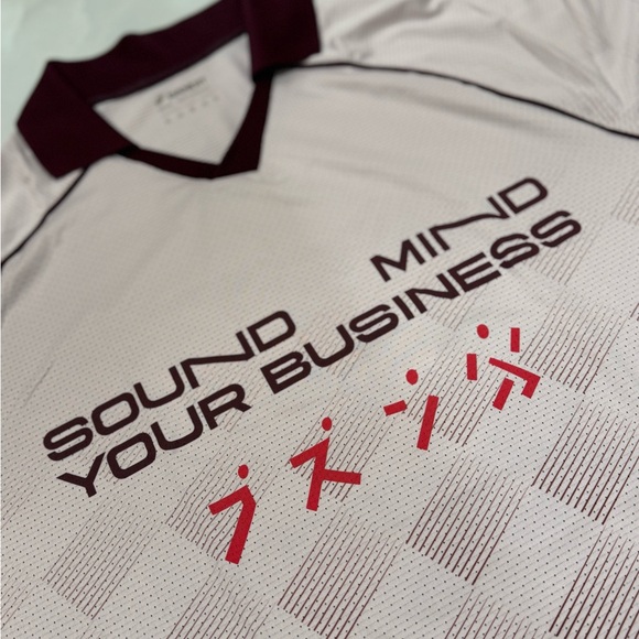 🔥 RARE Bandit Running x ASICS Pinny Mesh Sound Mind Your Business NYC LS Shirt - Picture 8 of 11